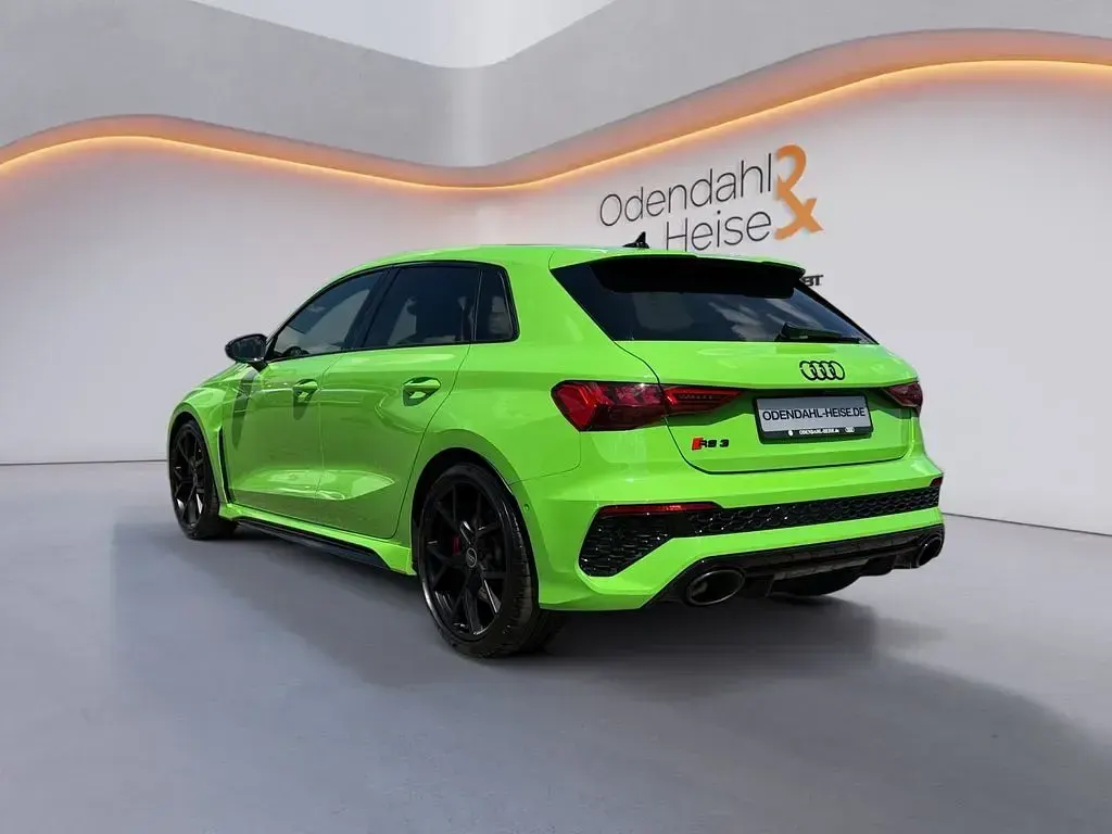 Gebraucht Audi RS3 Sport 400 PS (294 kW) 2023 Grün Limousine