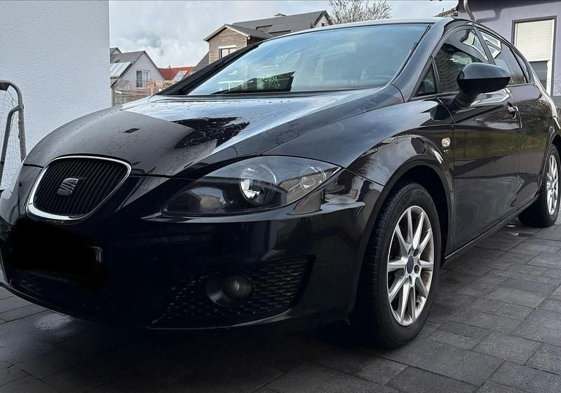 Gebraucht Seat Leon 125 PS (91 kW) 2010 Schwarz Kleinwagen
