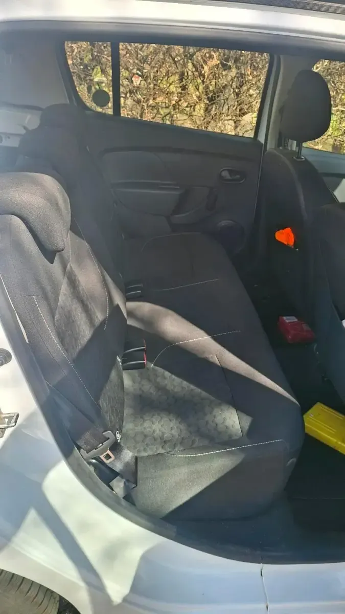 Second-hand Dacia Sandero 75 CP (55 kW) 2016 Alb Berlinǎ