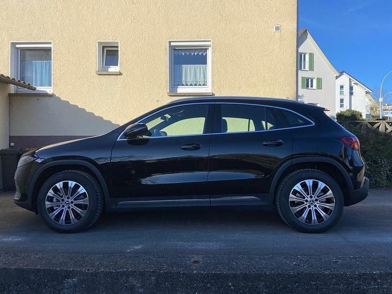 Schwarz Gebraucht 2025 Mercedes EQA250 SUV | 37.000 € (Fairer Preis) - Bild 1/4
