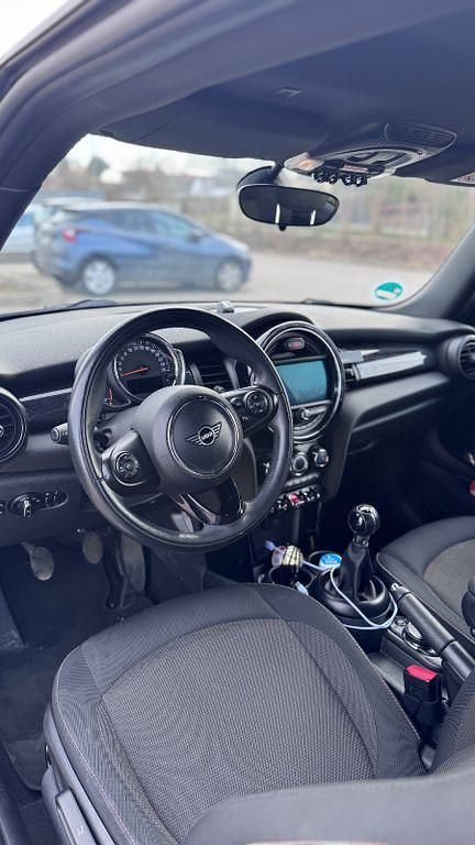 Gebraucht Mini One D 95 PS (69 kW) 2018 Schwarz Kleinwagen