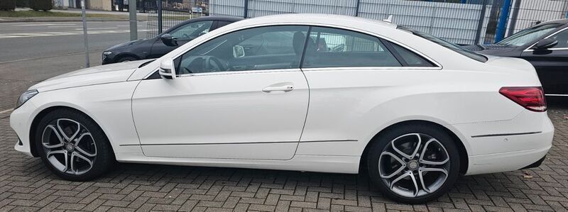 Gebraucht Mercedes E250 211 PS (155 kW) 2015 Polarweiss  unilack Coupé