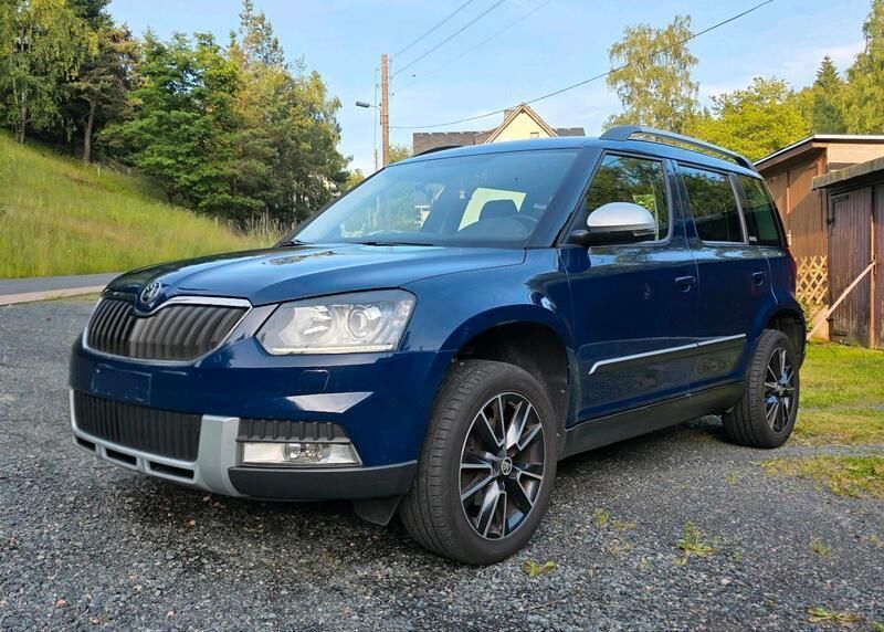 Blau Gebraucht 2015 Skoda Yeti Adventure SUV | 9.190 € (Guter Preis) - Bild 1/4
