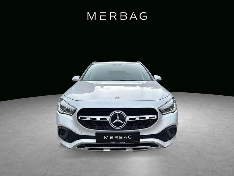 Gebraucht Mercedes GLA180 116 PS (85 kW) 2021 Iridiumsilber metallic SUV