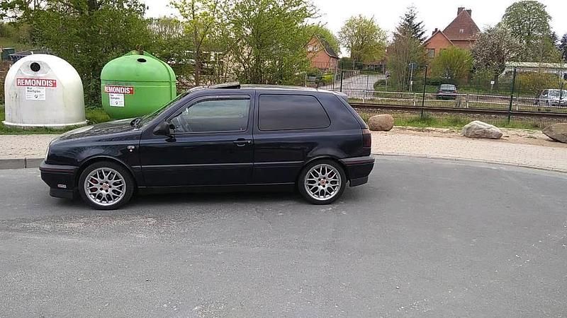 Używany VW Golf Edition 120 KM (88 kW) 1997 Niebieski Coupe