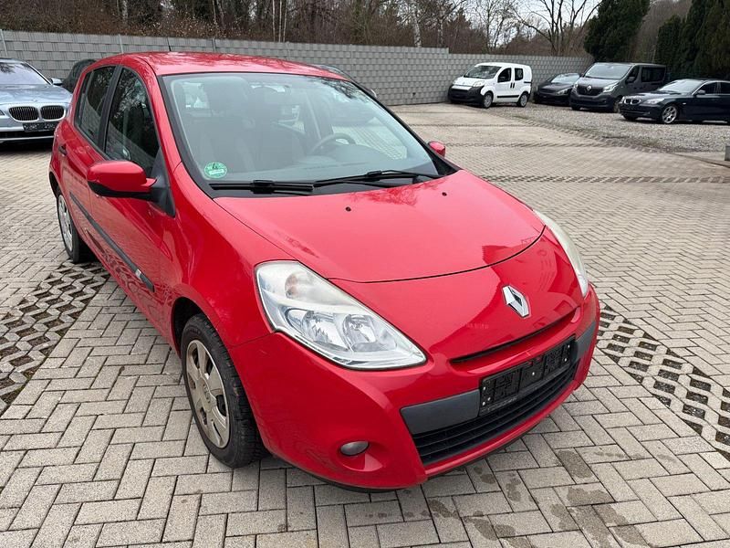 Rot Gebraucht 2012 Renault Clio IV Expression Kleinwagen | 2.950 € (Superpreis) - Bild 1/4