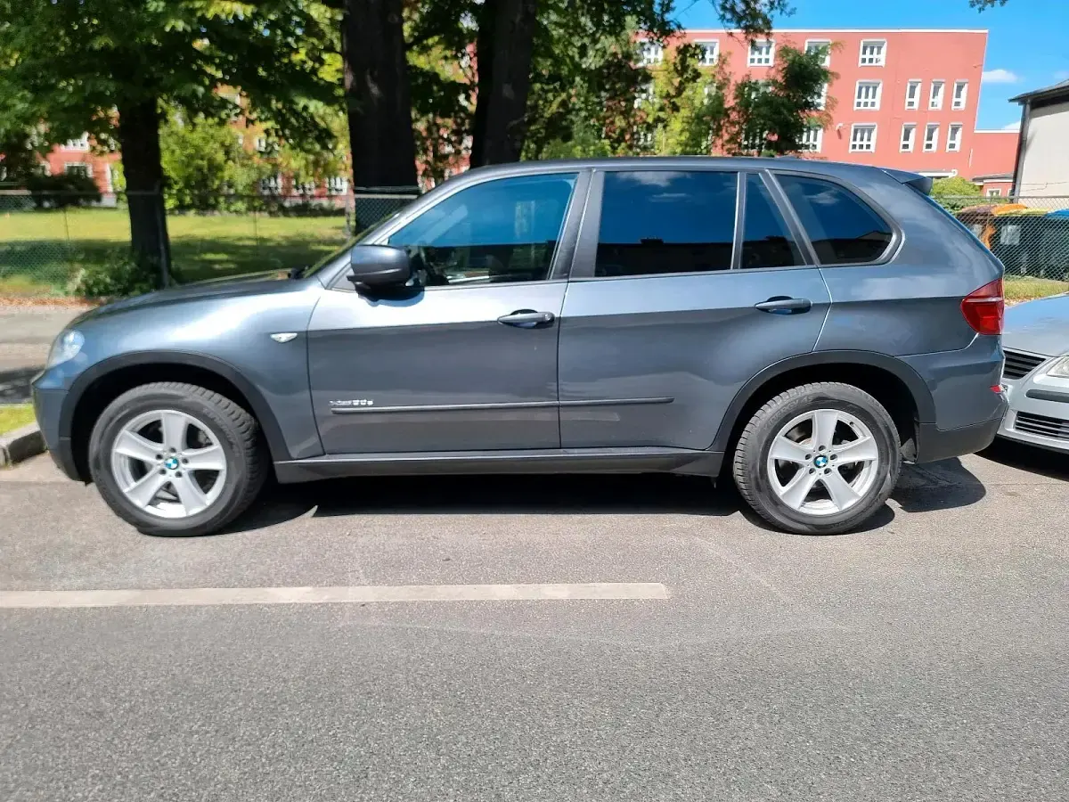 Gebraucht BMW X5 245 PS (180 kW) 2012 Grau SUV