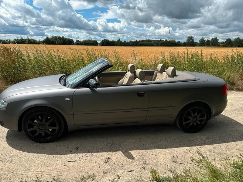 Grau Gebraucht 2004 Audi A4 Cabrio | 5.500 € (Etwas zu teuer) - Bild 1/4