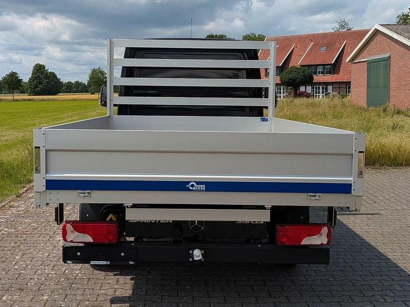 Neu Mercedes Sprinter 150 PS (110 kW) 2026 Schwarz Van