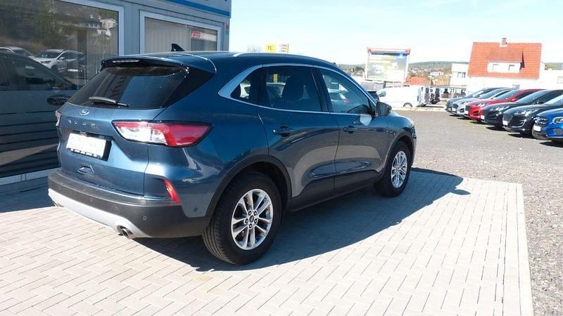 Gebraucht Ford Kuga Titanium 150 PS (110 kW) 2021 SUV