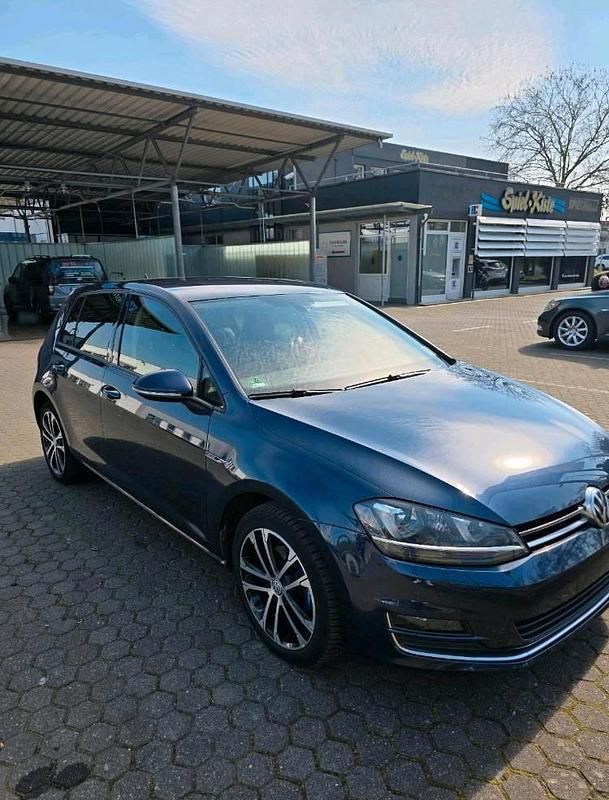Gebraucht VW Golf LOUNGE 125 PS (91 kW) 2015 Blau Coupé