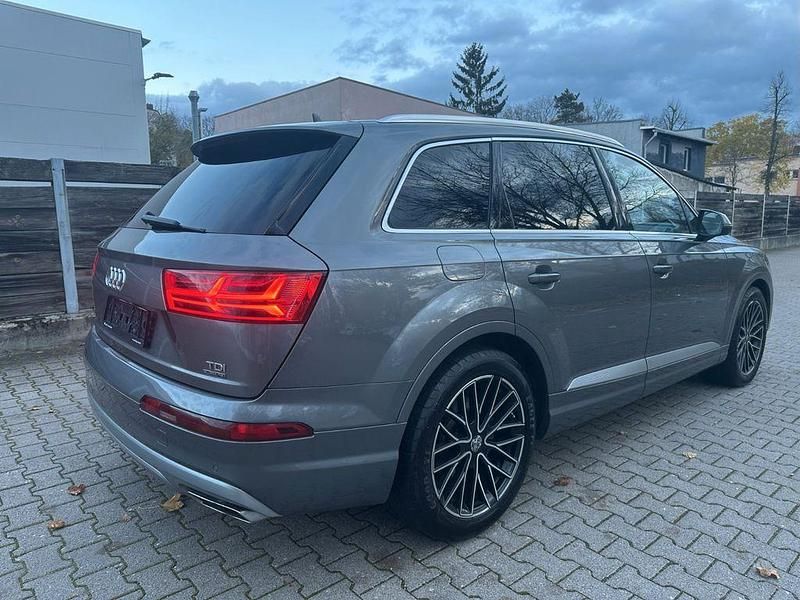 Gebraucht Audi Q7 S-Line 272 PS (200 kW) 2015 Grau SUV