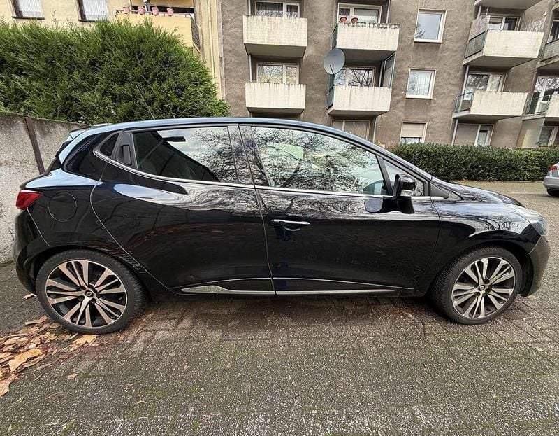 Gebraucht Renault Clio IV Initiale Paris 120 PS (88 kW) 2015 Schwarz Limousine