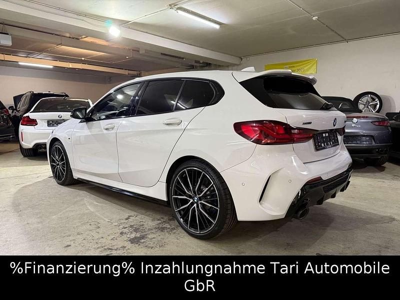 Alpinweiss iii (300) Gebraucht 2020 BMW 135 Kleinwagen | 25.980 € - Bild 1/4