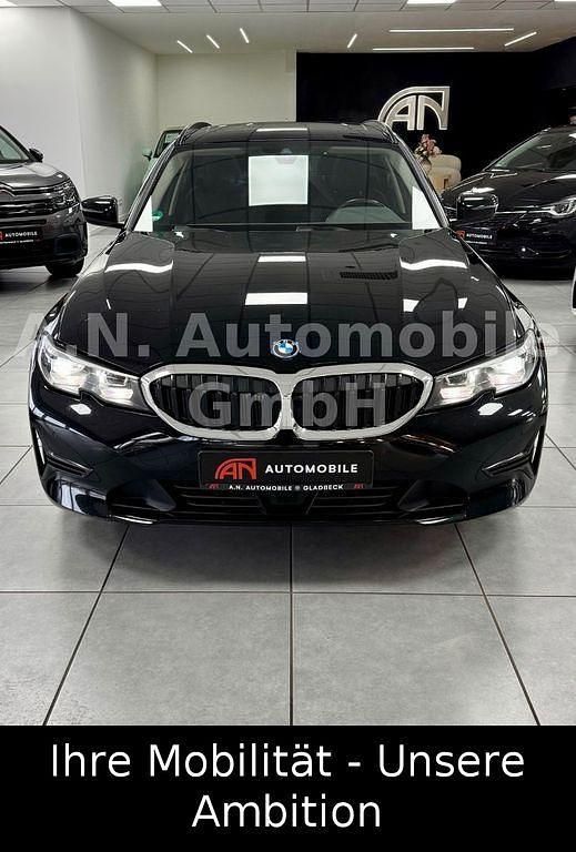 Gebraucht BMW 320e Advantage 163 PS (119 kW) 2022 Schwarz Limousine