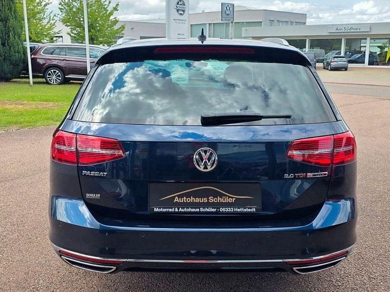 Gebraucht VW Passat Highline 239 PS (175 kW) 2015 Blau Kombi