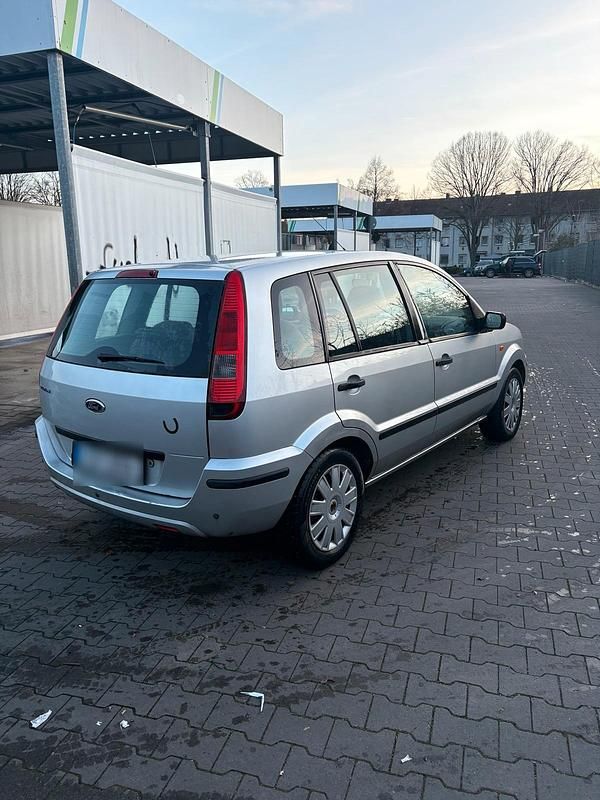 Gebraucht Ford Fusion 100 PS (73 kW) 2003 Silber Kleinwagen