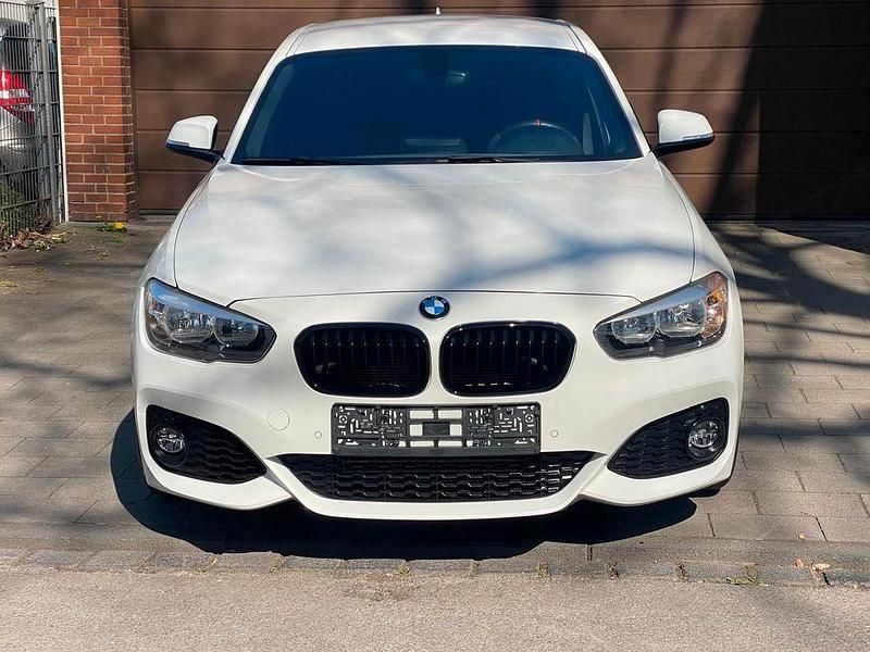 Weiß Gebraucht 2018 BMW 118 M Sport Kleinwagen | 14.650 € (Superpreis) - Bild 1/4