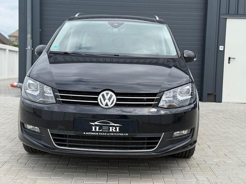 Gebraucht VW Sharan Comfortline 150 PS (110 kW) 2019 Schwarz Van / Kleinbus