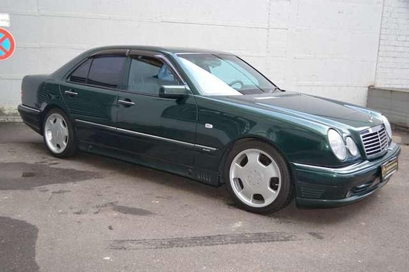 Amazonitgruen Gebraucht 1997 Mercedes E420 Avantgarde Limousine | 26.500 € - Bild 1/4