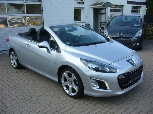 Silber Gebraucht 2012 Peugeot 308 CC Platinum Cabrio | 9.994 € (Etwas zu teuer) - Bild 1/2