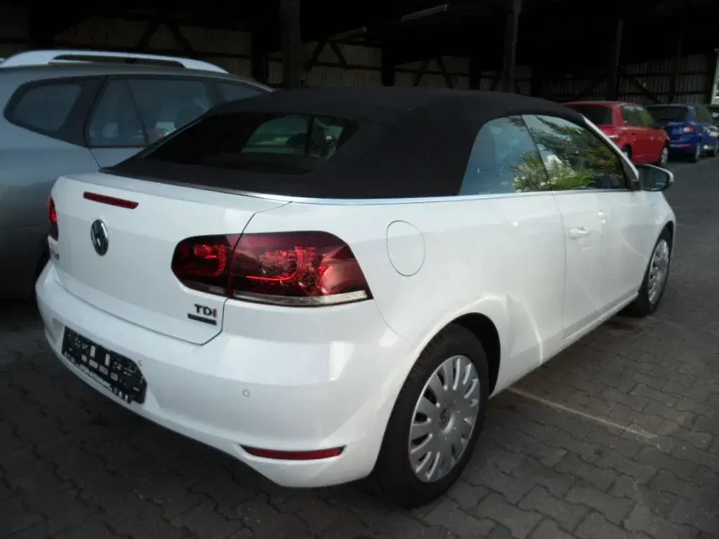 Gebraucht VW Golf Cabriolet Basis 105 PS (77 kW) 2013 Weiß Cabrio
