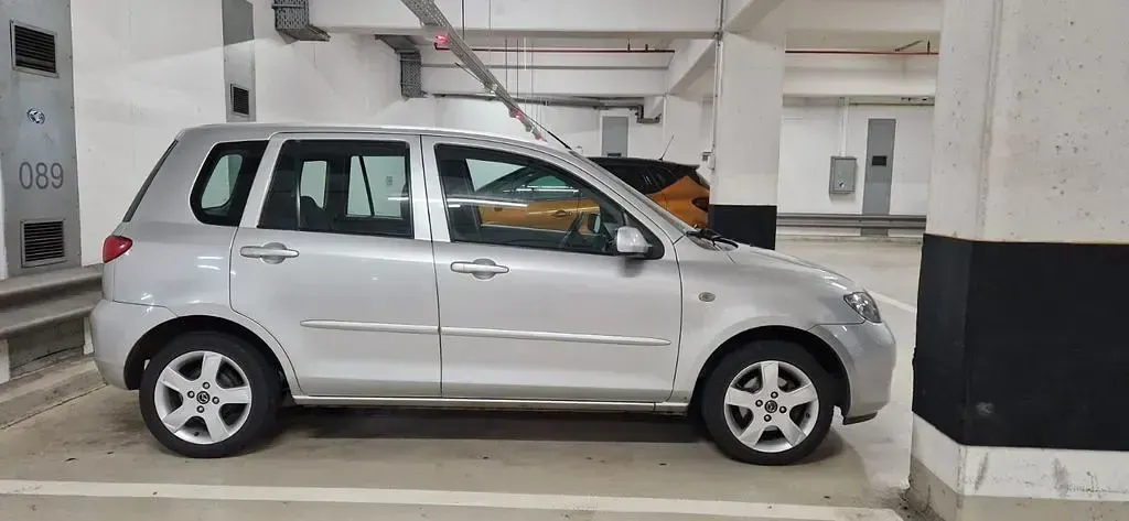 Gebraucht Mazda 2 80 PS (58 kW) 2005 Silber Kleinwagen
