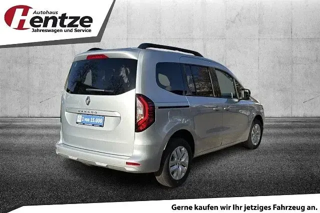 Nowe Renault Kangoo 131 KM (96 kW) 2025 Srebrny Minivan