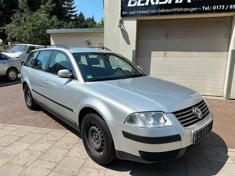 Grau Gebraucht 2001 VW Passat Kombi | 799 € (Superpreis) - Bild 1/4