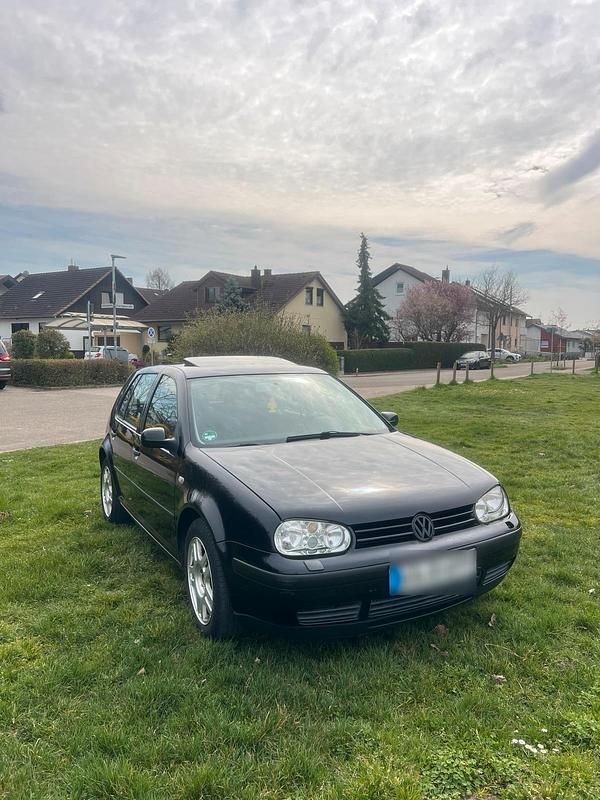 Gebraucht VW Golf IV 75 PS (55 kW) 2000 Schwarz Kleinwagen