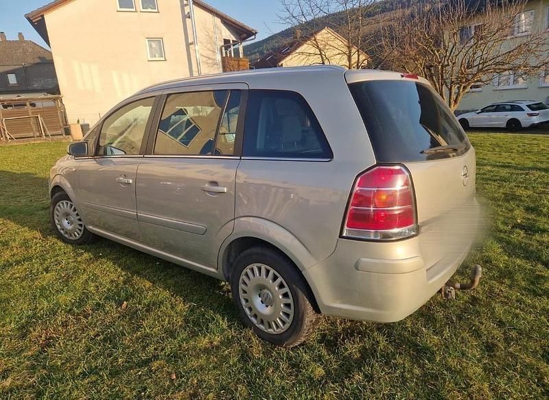 Gebraucht Opel Zafira 140 PS (102 kW) 2007 Grau Van / Kleinbus