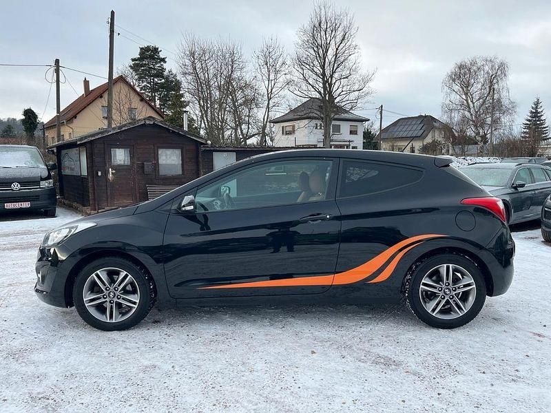 Gebraucht Hyundai i30 99 PS (72 kW) 2014 Schwarz Coupé