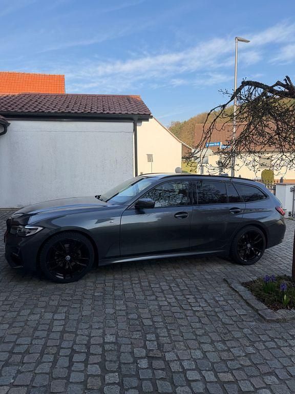 Gebraucht BMW 320 M Sport 190 PS (139 kW) 2021 Grau Kombi