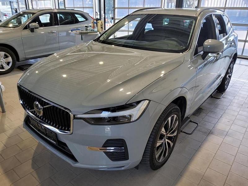 Gebraucht Volvo XC60 Core 197 PS (144 kW) 2024 Grau vapour grey / metallic SUV