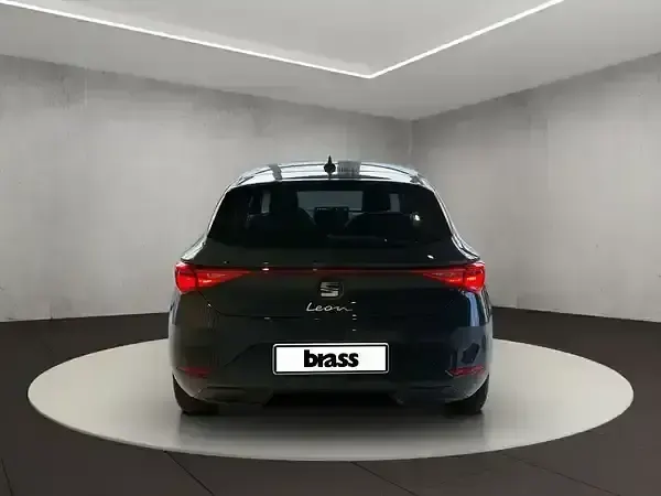 Neu Seat Leon 150 PS (110 kW) 2026 Fjordblau Limousine