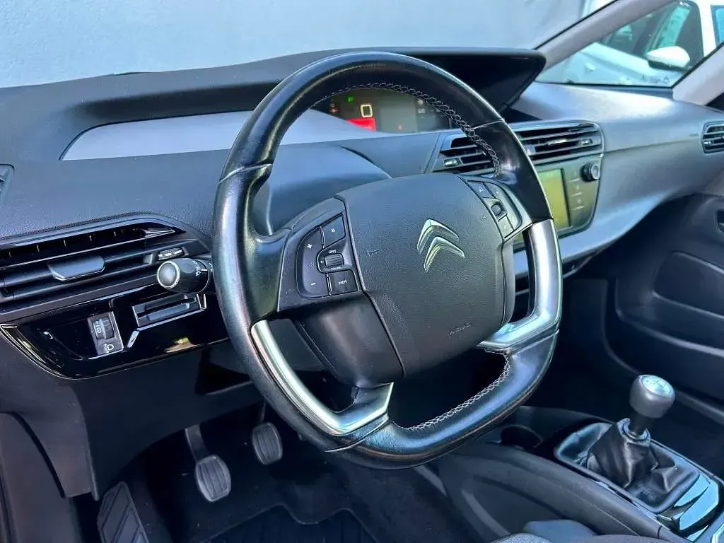 Gebraucht Citroën C4 SELECTION 120 PS (88 kW) 2017 Schwarz Limousine