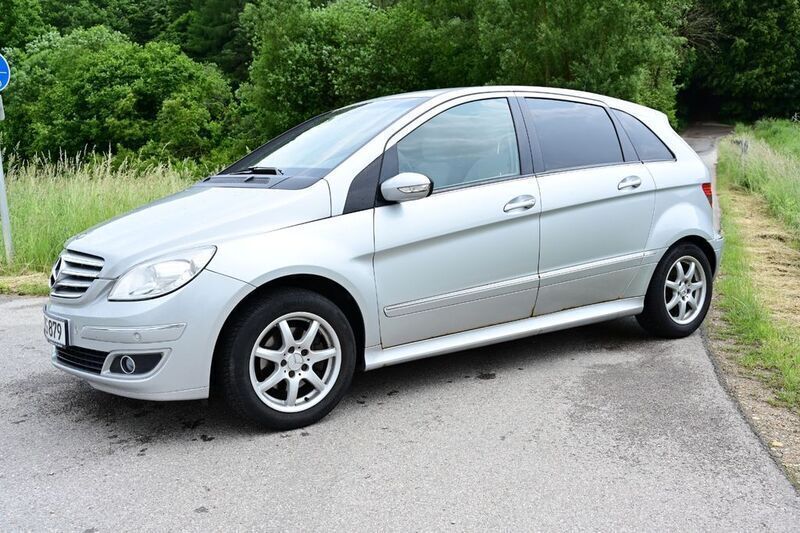 Grau Gebraucht 2005 Mercedes B200 Van / Kleinbus | 5.500 € (Teuer) - Bild 1/4