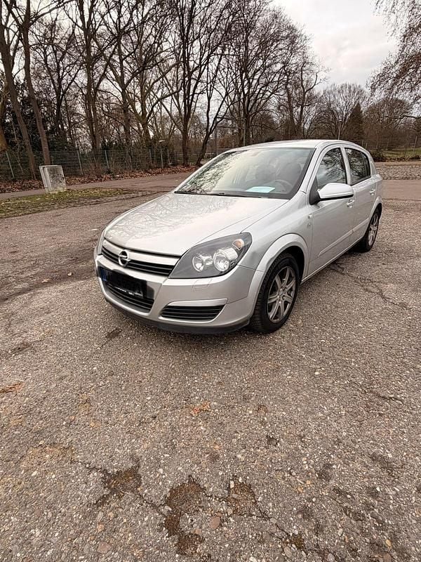 Gebraucht Opel Astra 125 PS (91 kW) 2004 Silber Kleinwagen