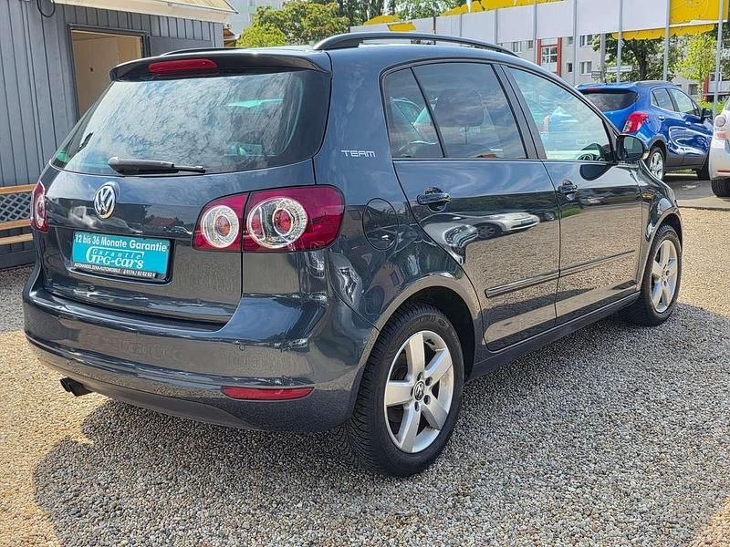 Gebraucht VW Golf VI Team 122 PS (89 kW) 2011 Blau Kleinwagen