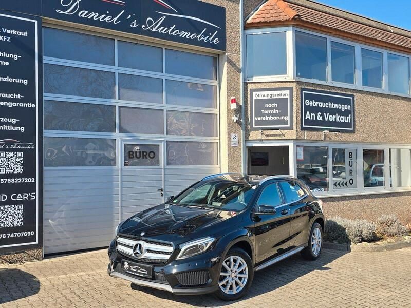 Schwarz Gebraucht 2015 Mercedes GLA200 StreetStyle SUV | 20.987 € (Etwas zu teuer) - Bild 1/3