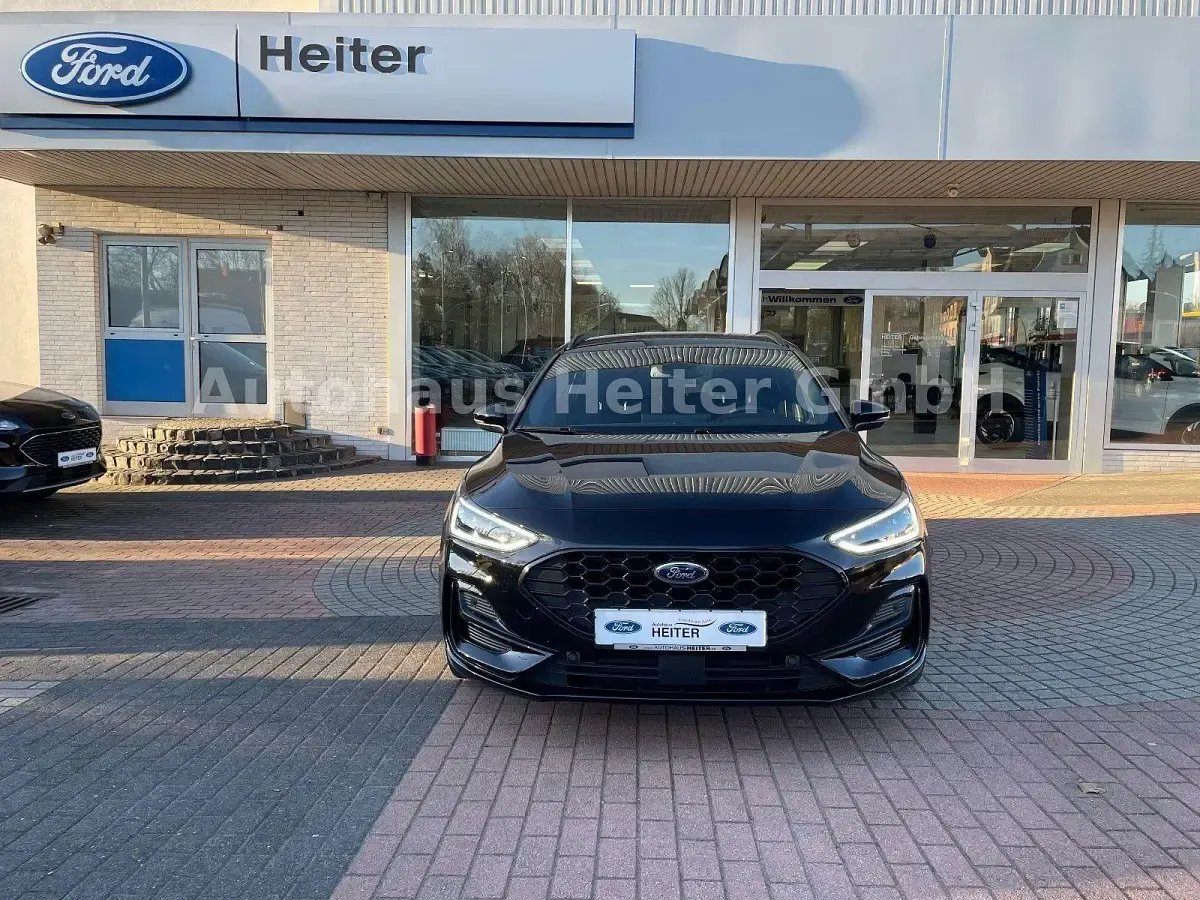 Gebraucht Ford Focus ST-Line X 155 PS (114 kW) 2024 Schwarz Kombi