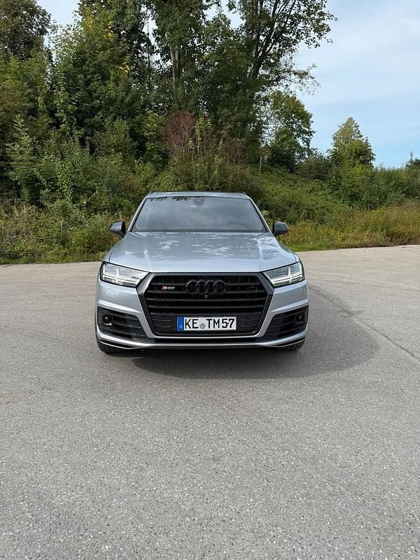 Silber Gebraucht 2018 Audi SQ7 Exclusive SUV | 31.000 € (Superpreis) - Bild 1/4