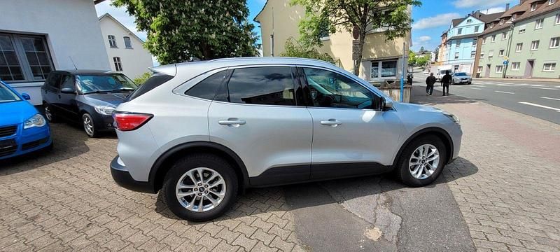 Gebraucht Ford Kuga Titanium 190 PS (139 kW) 2020 Silber SUV