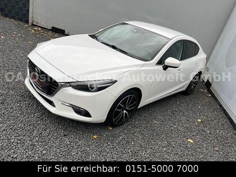 Weiß Gebraucht 2018 Mazda 3 Sports-Line Limousine | 14.900 € (Fairer Preis) - Bild 1/3