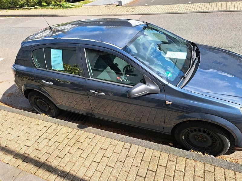 Gebraucht Opel Astra 110 PS (80 kW) 2009 Blau Kleinwagen