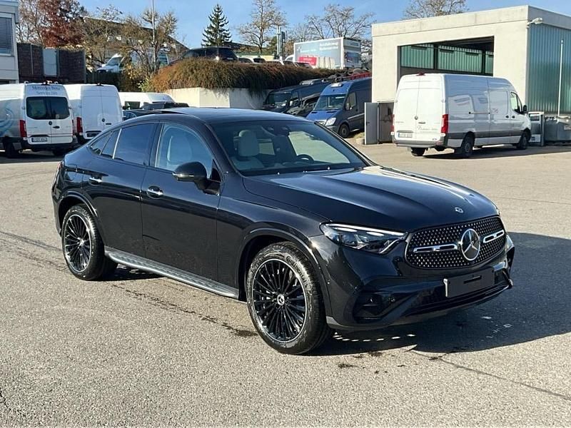 Gebraucht Mercedes GLC450 AMG 367 PS (269 kW) 2025 Schwarz Coupé