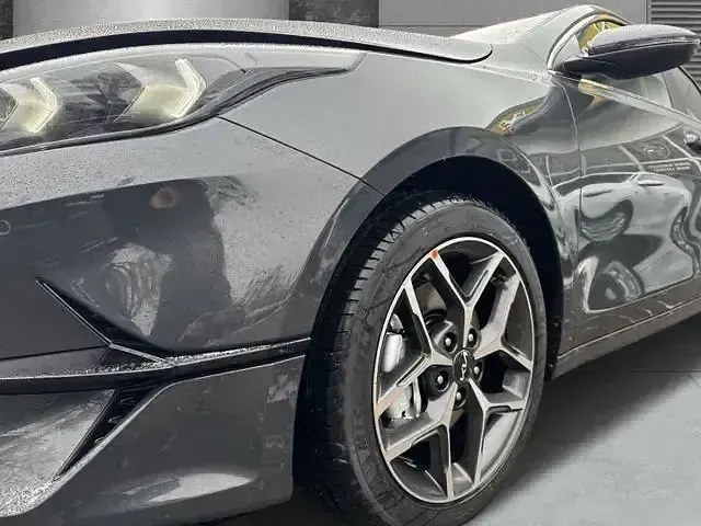 Gebraucht Kia Ceed Style 140 PS (102 kW) 2025 Schwarz Kleinwagen