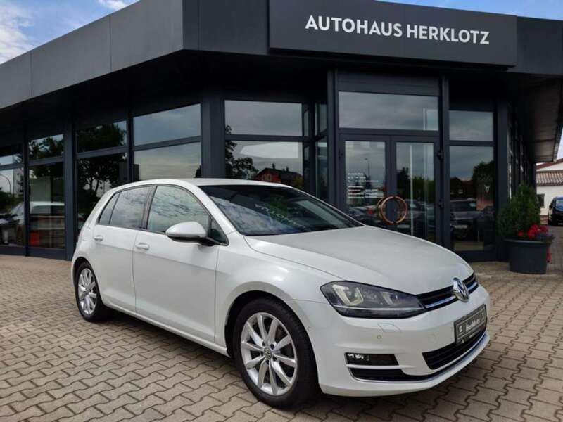 Oryxweiß (m) (metallic) Gebraucht 2014 VW Golf VII Highline Limousine | 12.980 € (Etwas zu teuer) - Bild 1/4