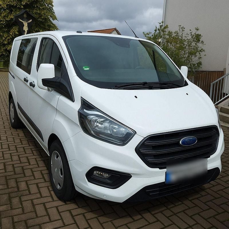 Weiß Gebraucht 2019 Ford Transit Custom Ambiente Van / Kleinbus | 10.000 € (Superpreis) - Bild 1/4
