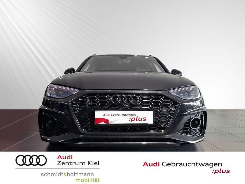 Gebraucht Audi RS4 Ambiente 450 PS (330 kW) 2024 Mythosschwarz metallic Kombi